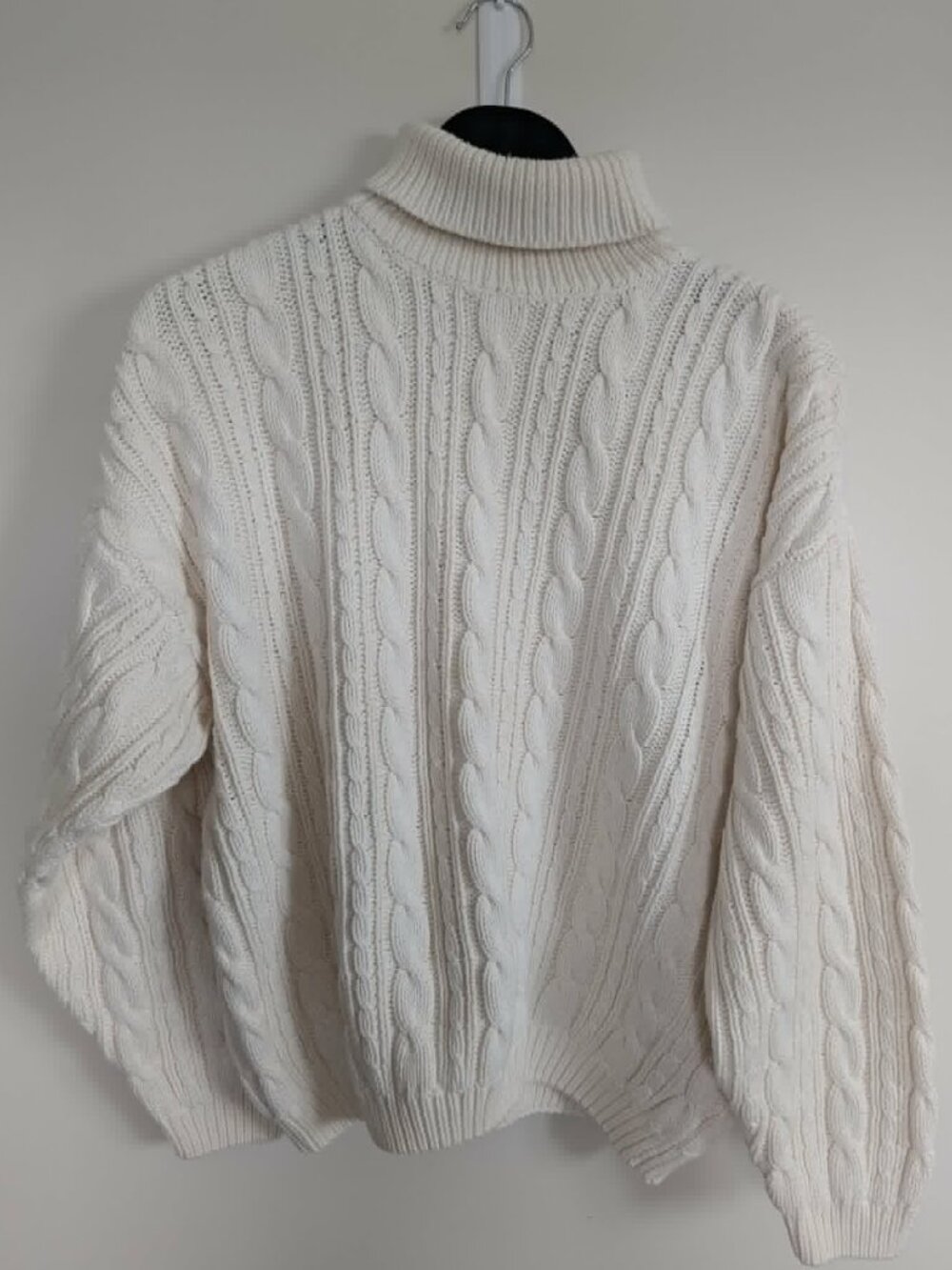 Vintage Club Monaco Off White Cable Knit Sweater